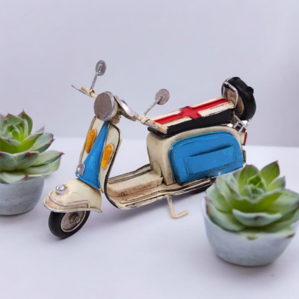 Koleksiyon Dekoratif Rustik Model Biblo Metal Scooter 17 cm